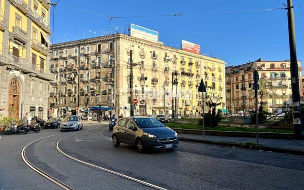 negozio in affitto a Napoli in zona Poggioreale