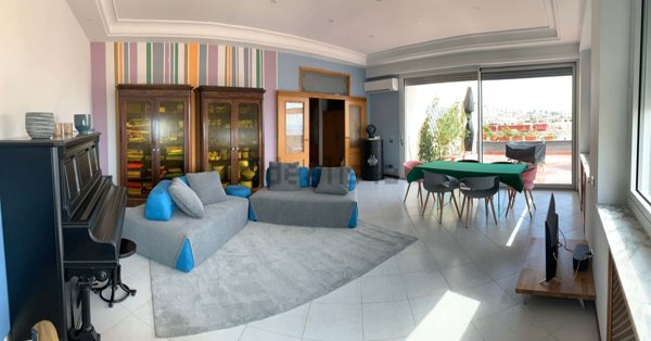 appartamento in affitto a Napoli in zona Chiaia