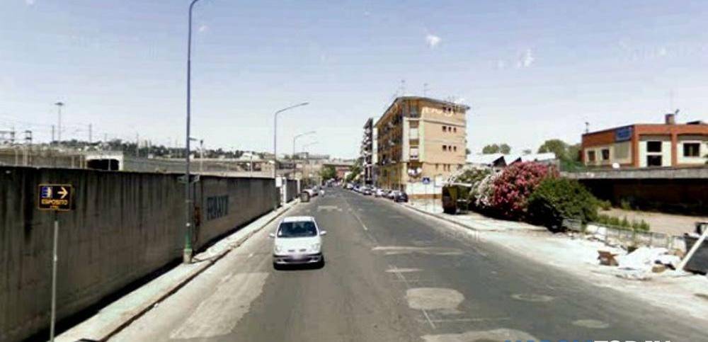 locale commerciale in affitto a Napoli in zona Poggioreale