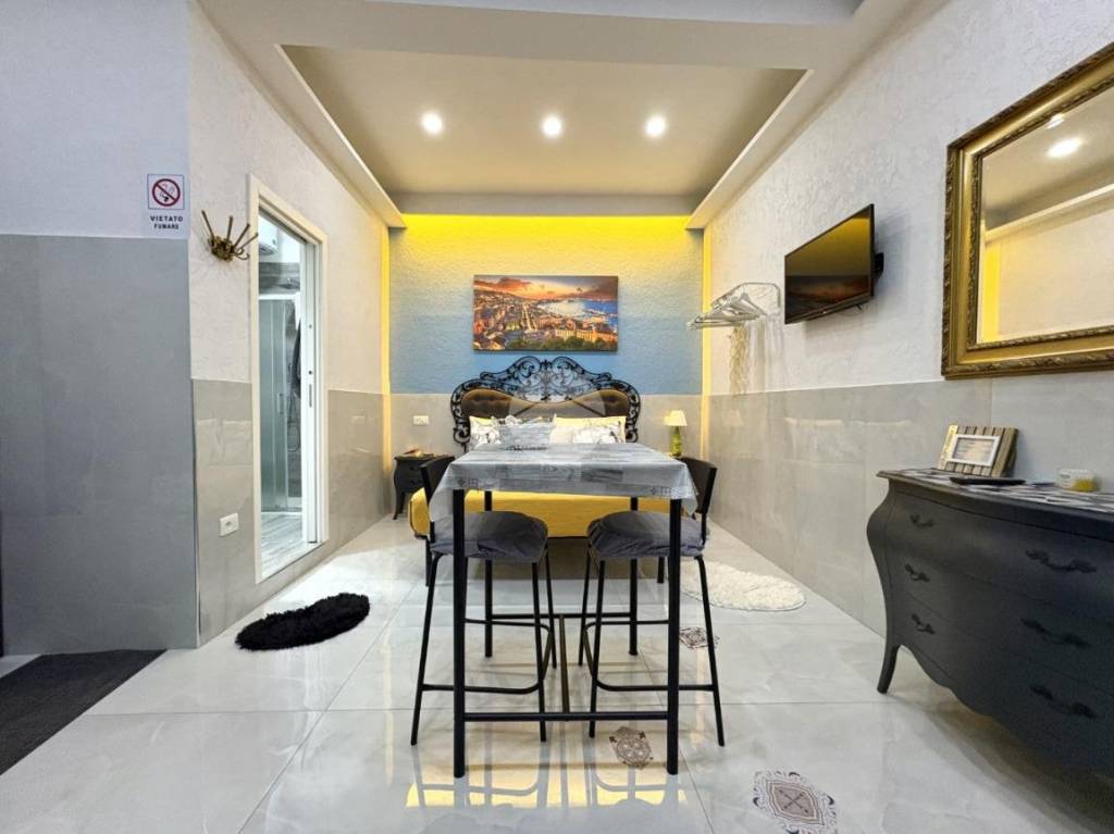appartamento in affitto a Napoli in zona Stella