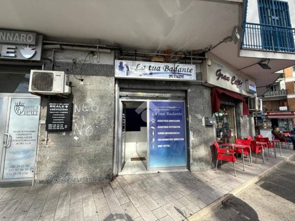 negozio in affitto a Napoli in zona Pendino / San Giuseppe