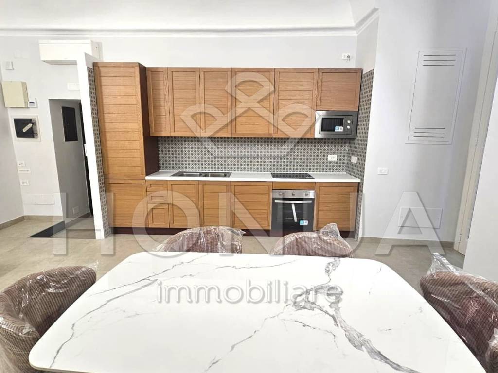 appartamento in affitto a Napoli in zona Mercato