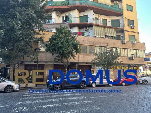negozio in affitto a Napoli