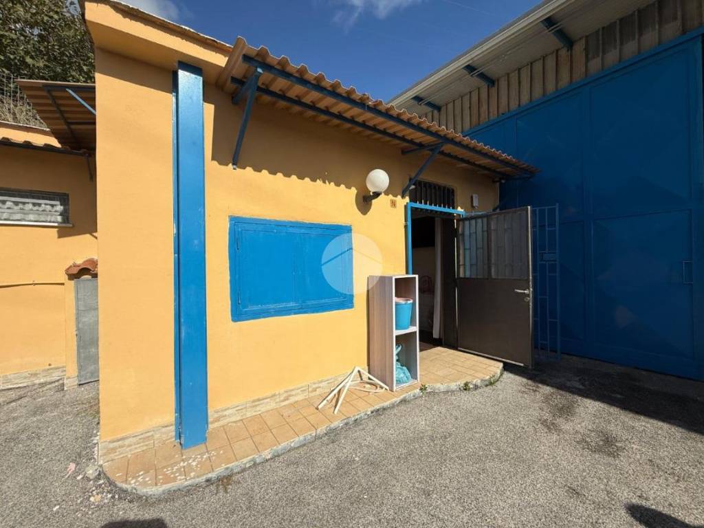 ufficio in affitto a Napoli in zona Bagnoli