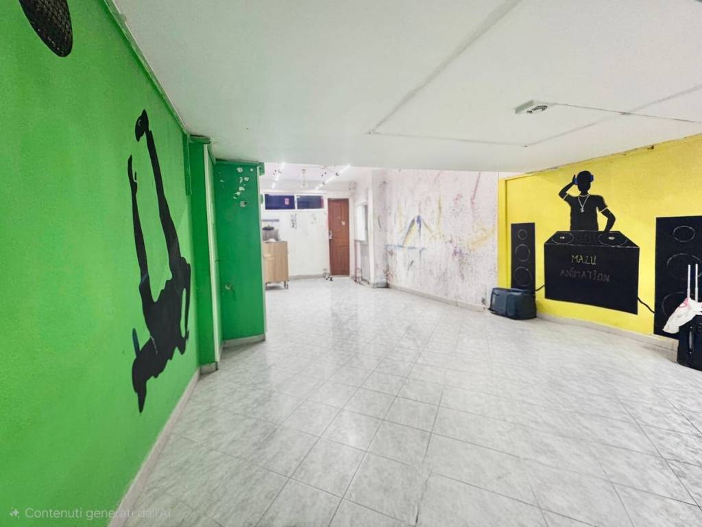 negozio in affitto a Napoli in zona Pianura