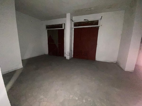 locale commerciale in affitto a Napoli in zona Mercato