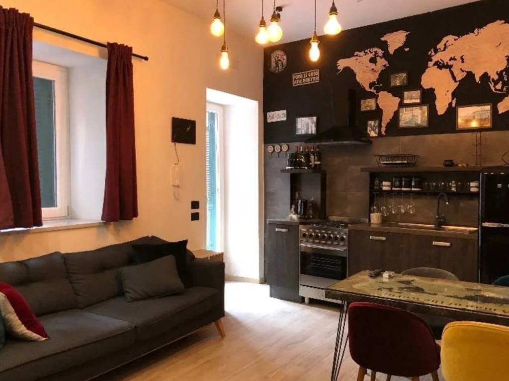 appartamento in affitto a Napoli in zona Montecalvario