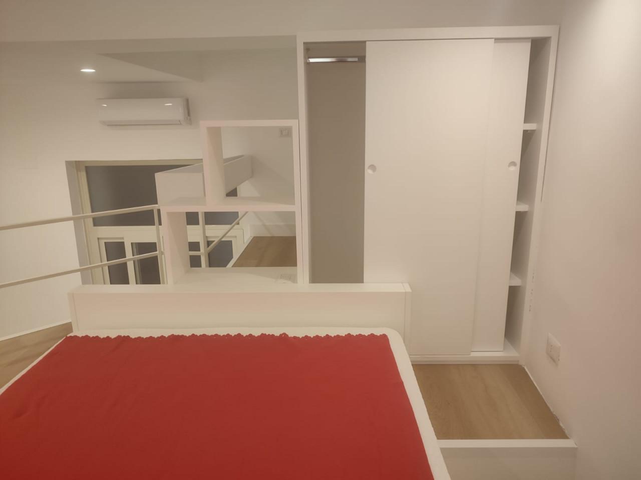 appartamento in affitto a Napoli in zona Chiaia