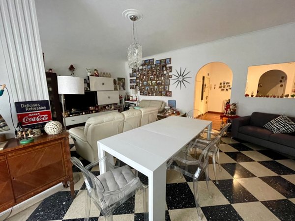 appartamento in affitto a Napoli in zona Chiaia