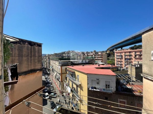 appartamento in affitto a Napoli in zona San Carlo all'Arena