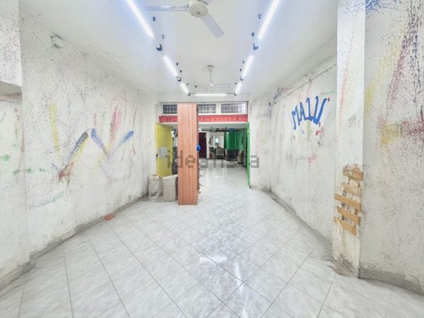 locale commerciale in affitto a Napoli in zona Pianura