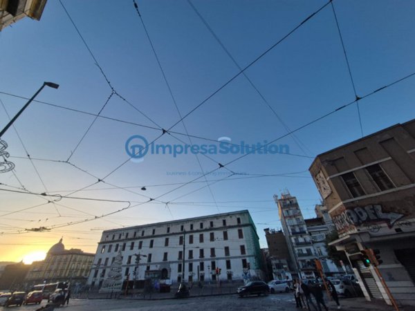 negozio in affitto a Napoli in zona Vicaria