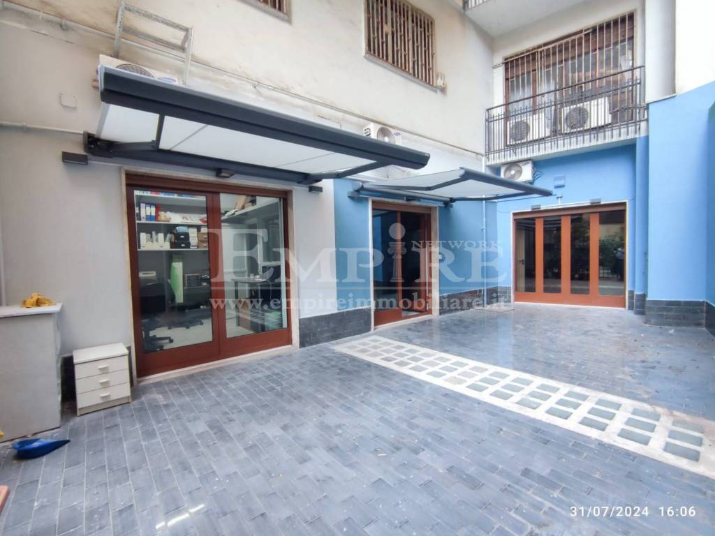 appartamento in affitto a Napoli in zona Chiaia