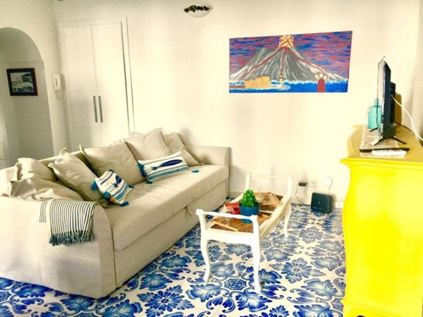 appartamento in affitto a Napoli in zona Chiaia