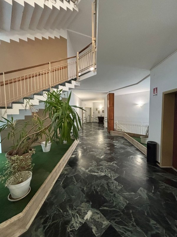 appartamento in affitto a Napoli in zona Chiaia