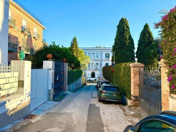 appartamento in affitto a Napoli in zona Posillipo