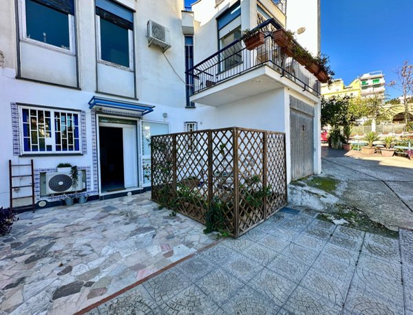 appartamento in affitto a Napoli in zona Posillipo