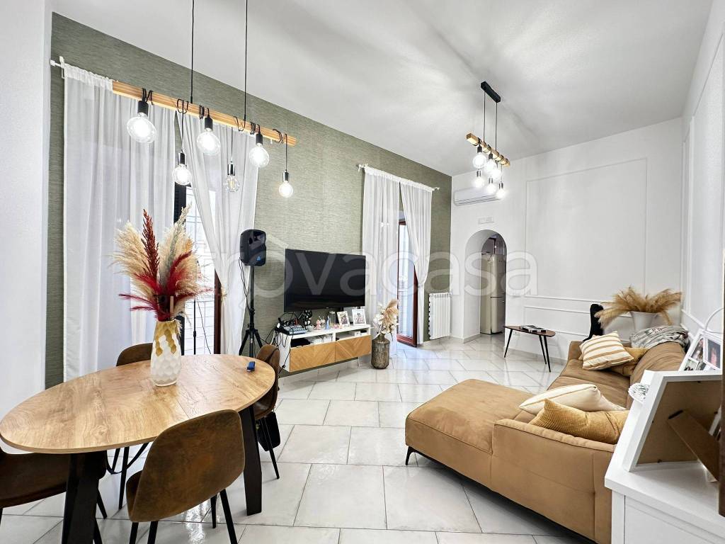 appartamento in affitto a Napoli in zona Porto