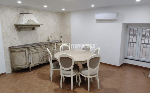 appartamento in affitto a Napoli in zona Stella