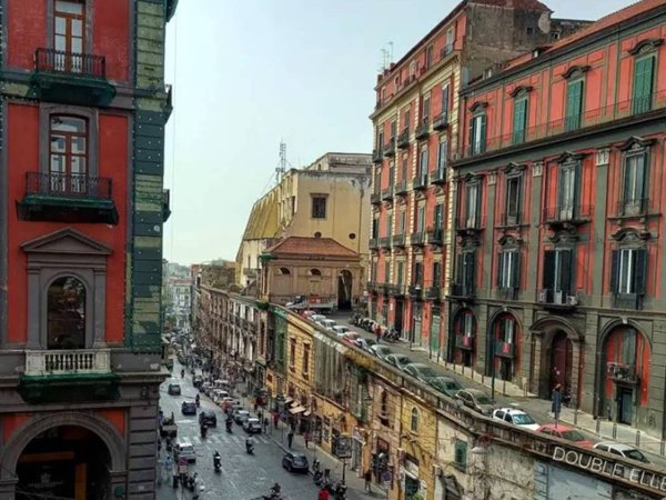 negozio in affitto a Napoli
