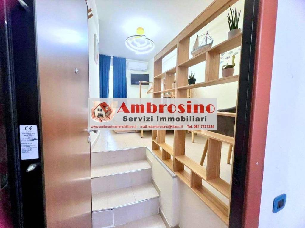 monolocale in affitto a Napoli in zona Chiaia