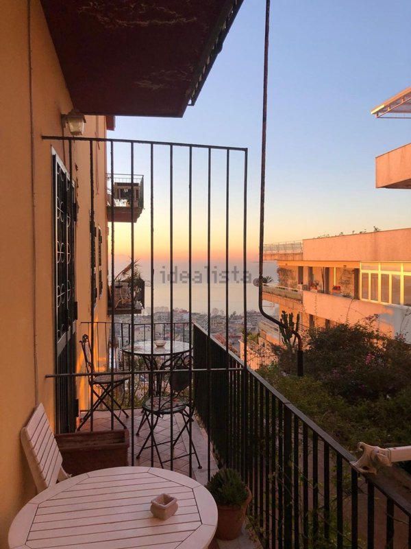 appartamento in affitto a Napoli in zona Chiaia