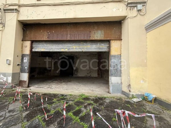 negozio in affitto a Napoli in zona Posillipo