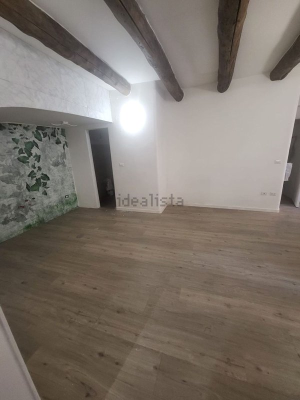 appartamento in affitto a Napoli in zona Chiaia