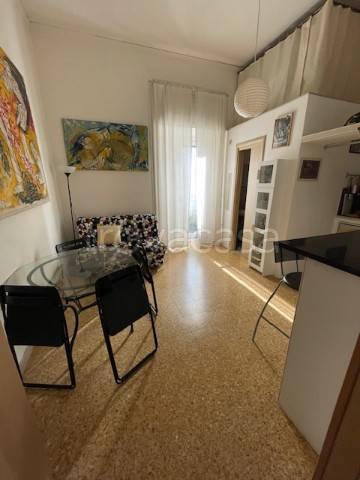 appartamento in affitto a Napoli in zona Chiaia