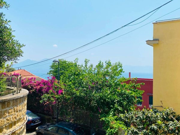 appartamento in affitto a Napoli in zona Posillipo