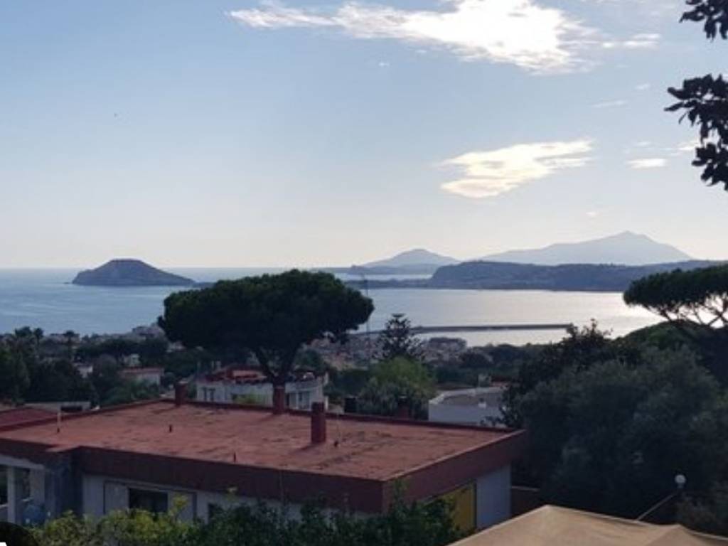appartamento in affitto a Napoli in zona Fuorigrotta