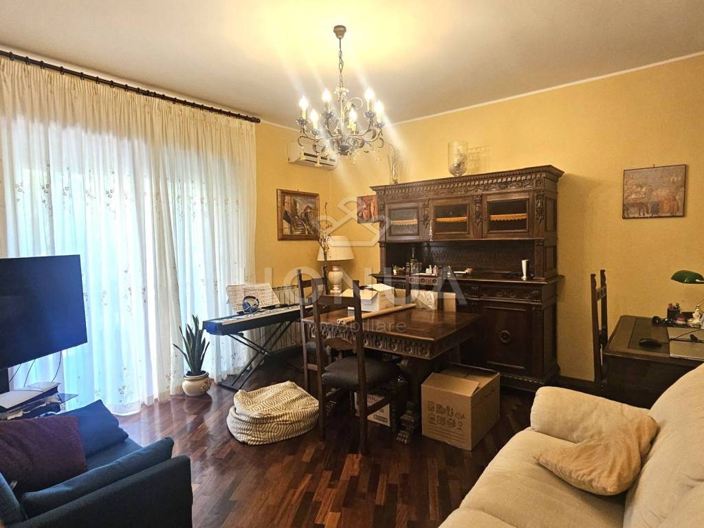 appartamento in affitto a Napoli in zona Camaldoli