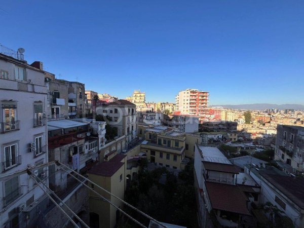 appartamento in affitto a Napoli in zona Chiaia