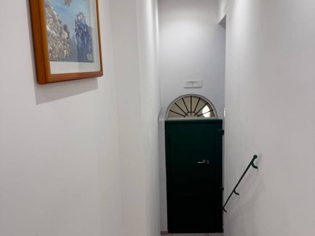 appartamento in affitto a Napoli in zona Chiaia