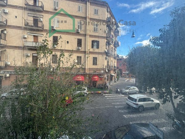 negozio in affitto a Napoli