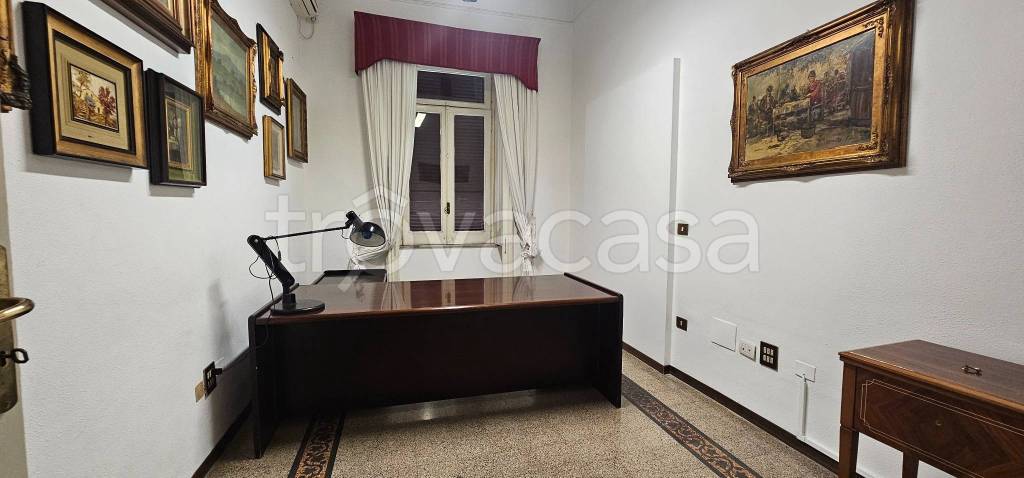 appartamento in affitto a Napoli in zona Chiaia