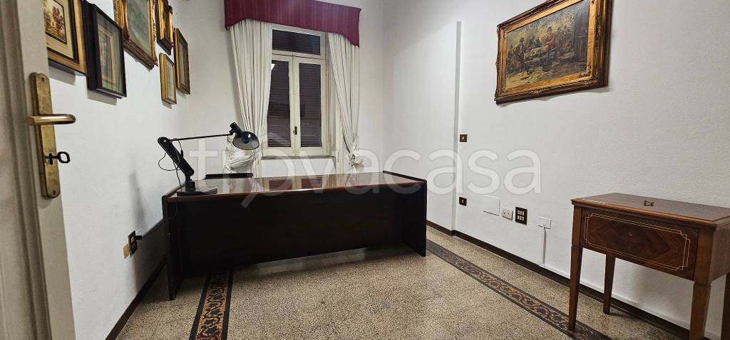 appartamento in affitto a Napoli in zona Chiaia