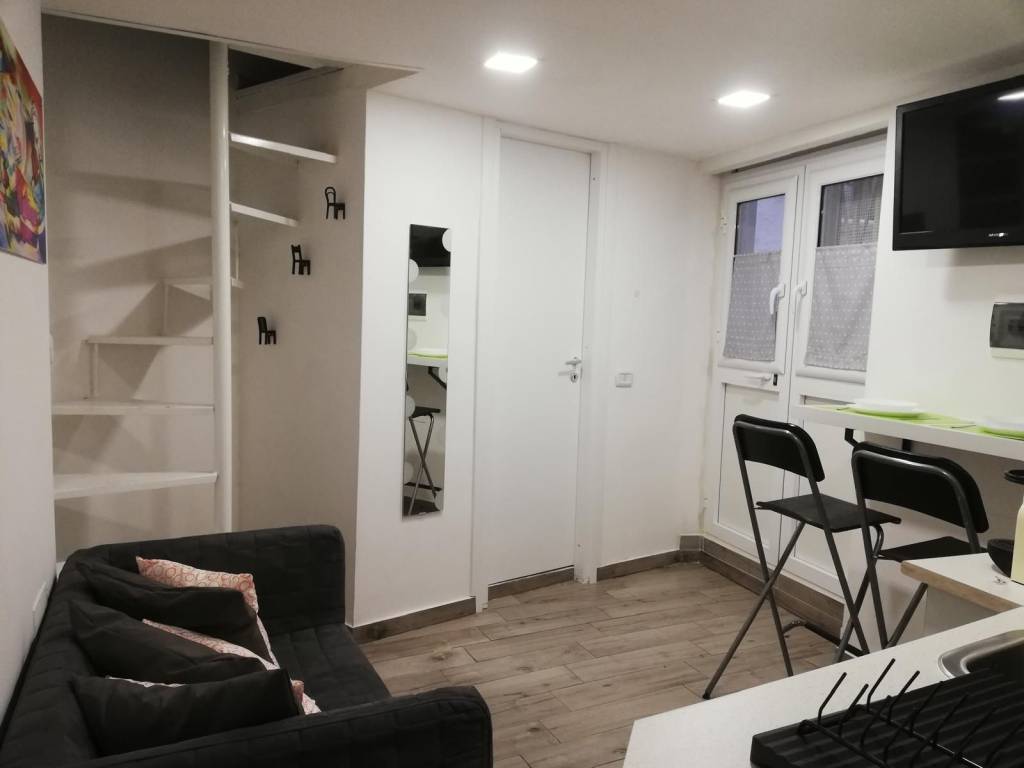 appartamento in affitto a Napoli in zona Stella