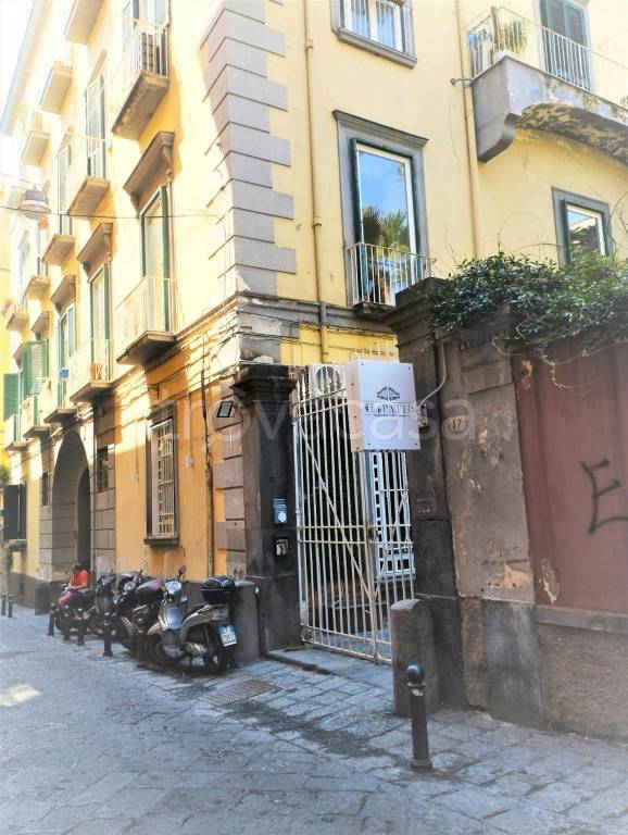 appartamento in affitto a Napoli in zona Chiaia