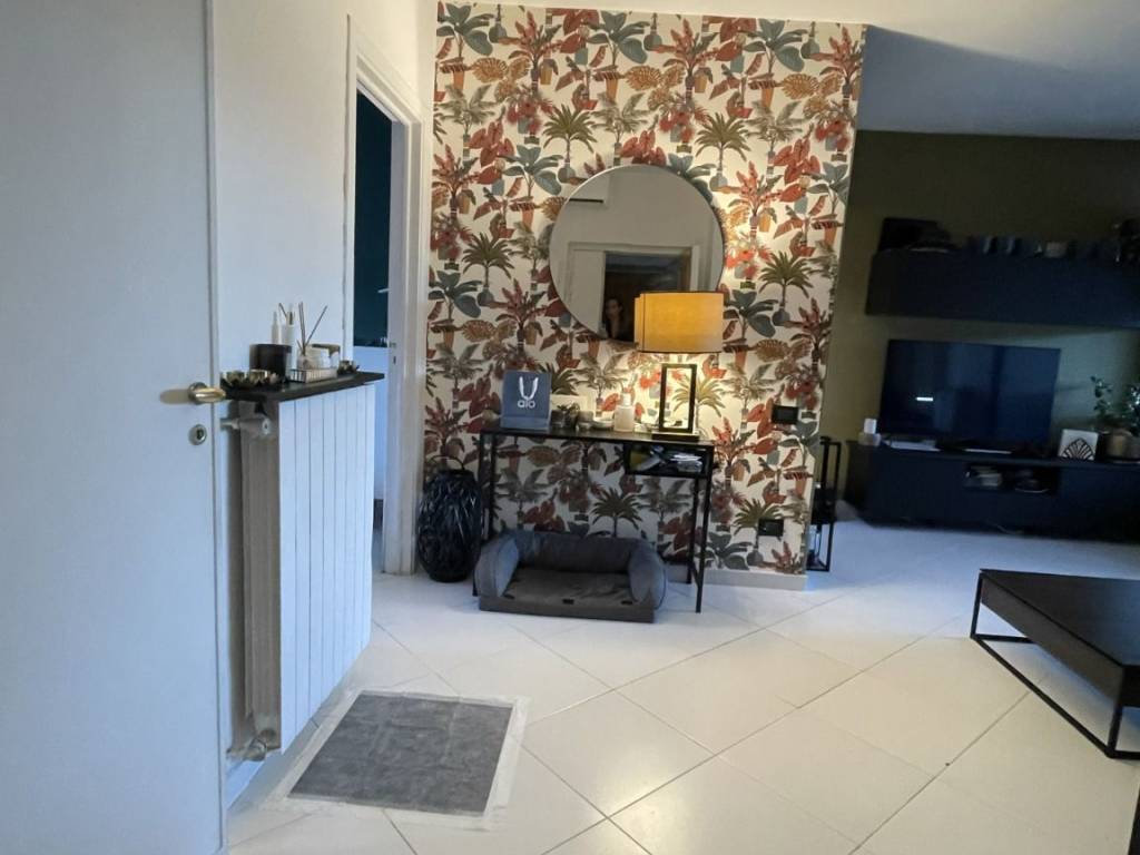 appartamento in affitto a Napoli in zona Chiaia