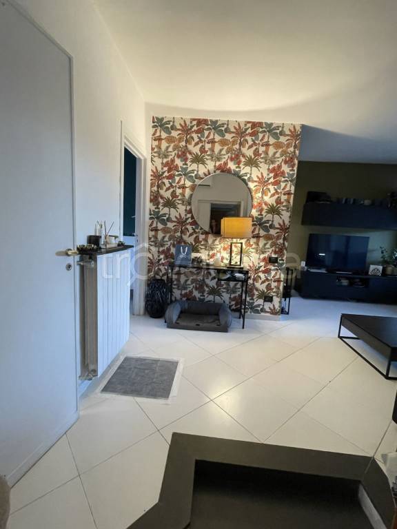 appartamento in affitto a Napoli in zona Chiaia