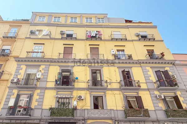 appartamento in affitto a Napoli in zona Chiaia