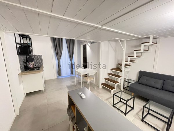 appartamento in affitto a Napoli in zona Stella