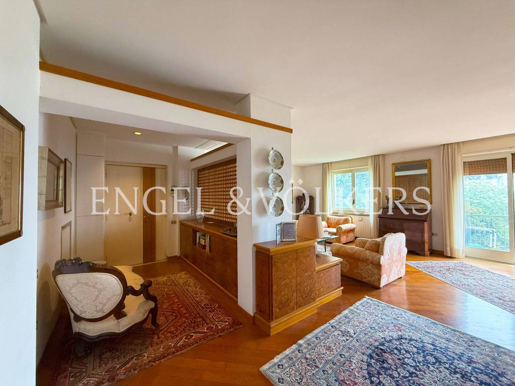 appartamento in affitto a Napoli in zona Posillipo