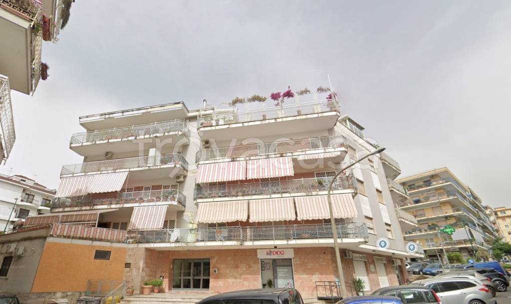 appartamento in affitto a Napoli in zona Capodimonte / Colli Aminei