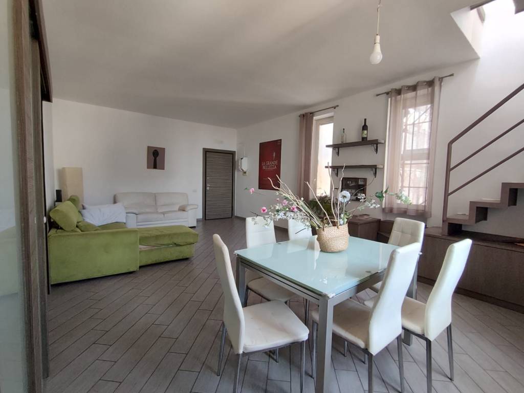 appartamento in affitto a Napoli