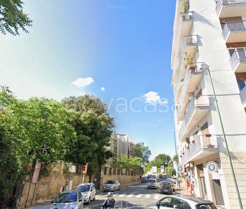 negozio in affitto a Napoli in zona Posillipo