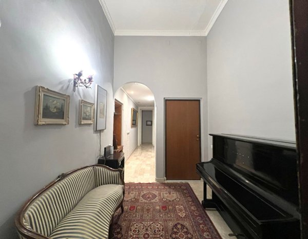 appartamento in affitto a Napoli in zona Chiaia