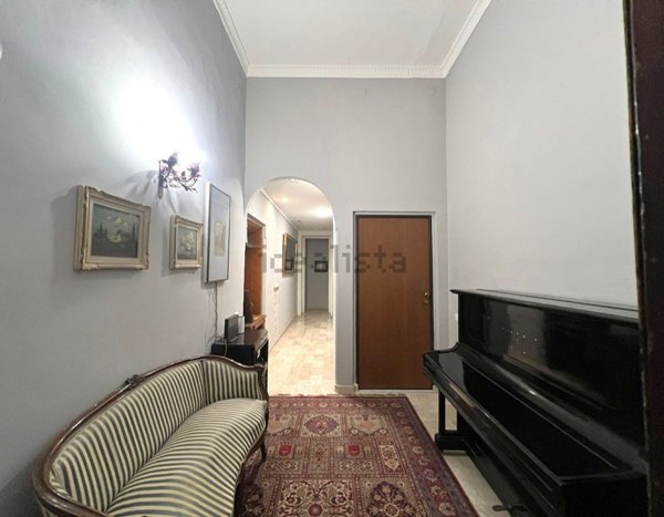 appartamento in affitto a Napoli in zona Chiaia