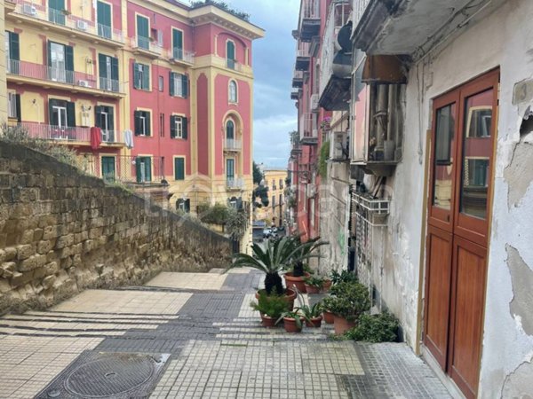 appartamento in affitto a Napoli in zona Chiaia